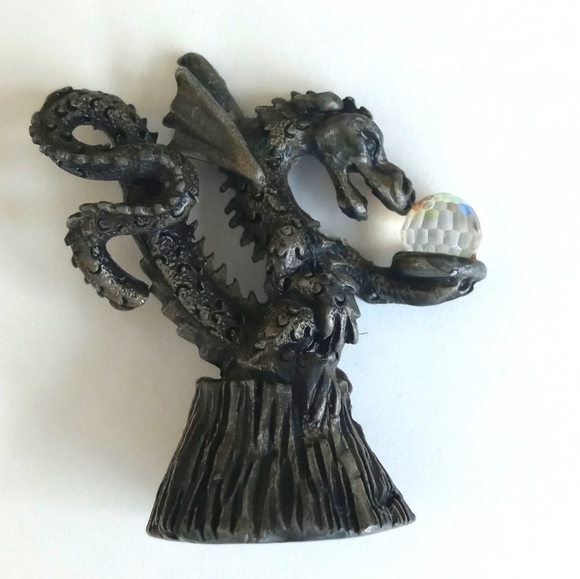 Pewter Dragon Holding a Crystal Figurine 1/2" Tall - Picture 5 of 12